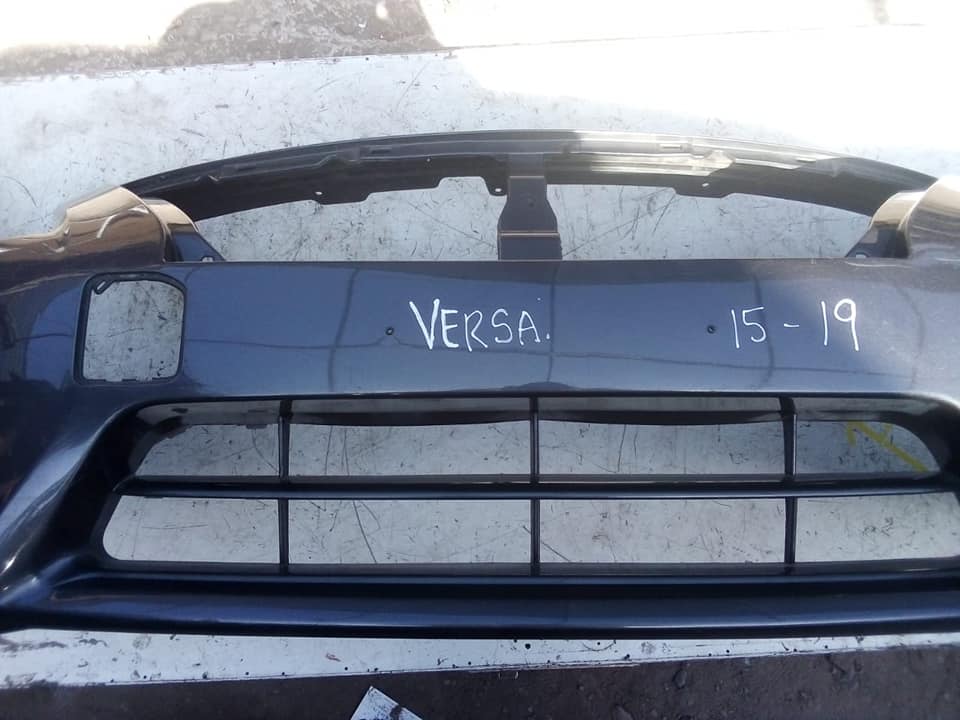 PARACHOQUES DELANTERO NISSAN VERSA 2015 AL 2019